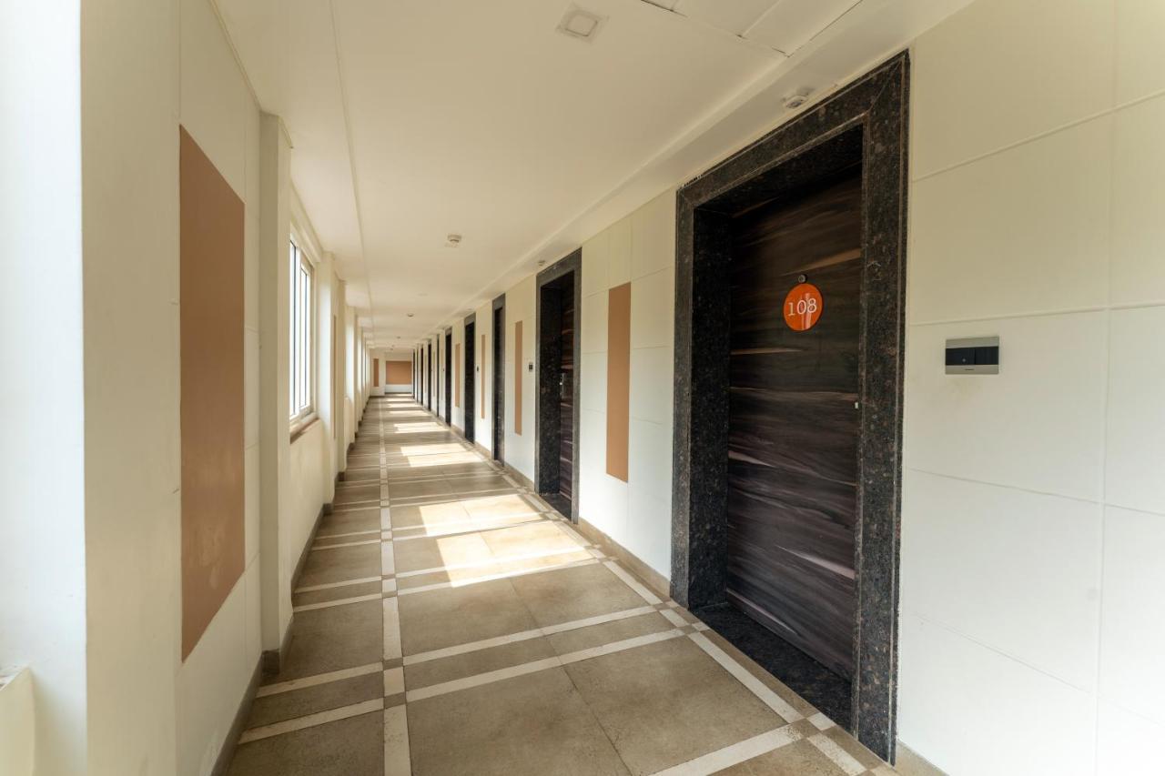 Hotel Zone Connect Parra Goa à Anjuna Extérieur photo